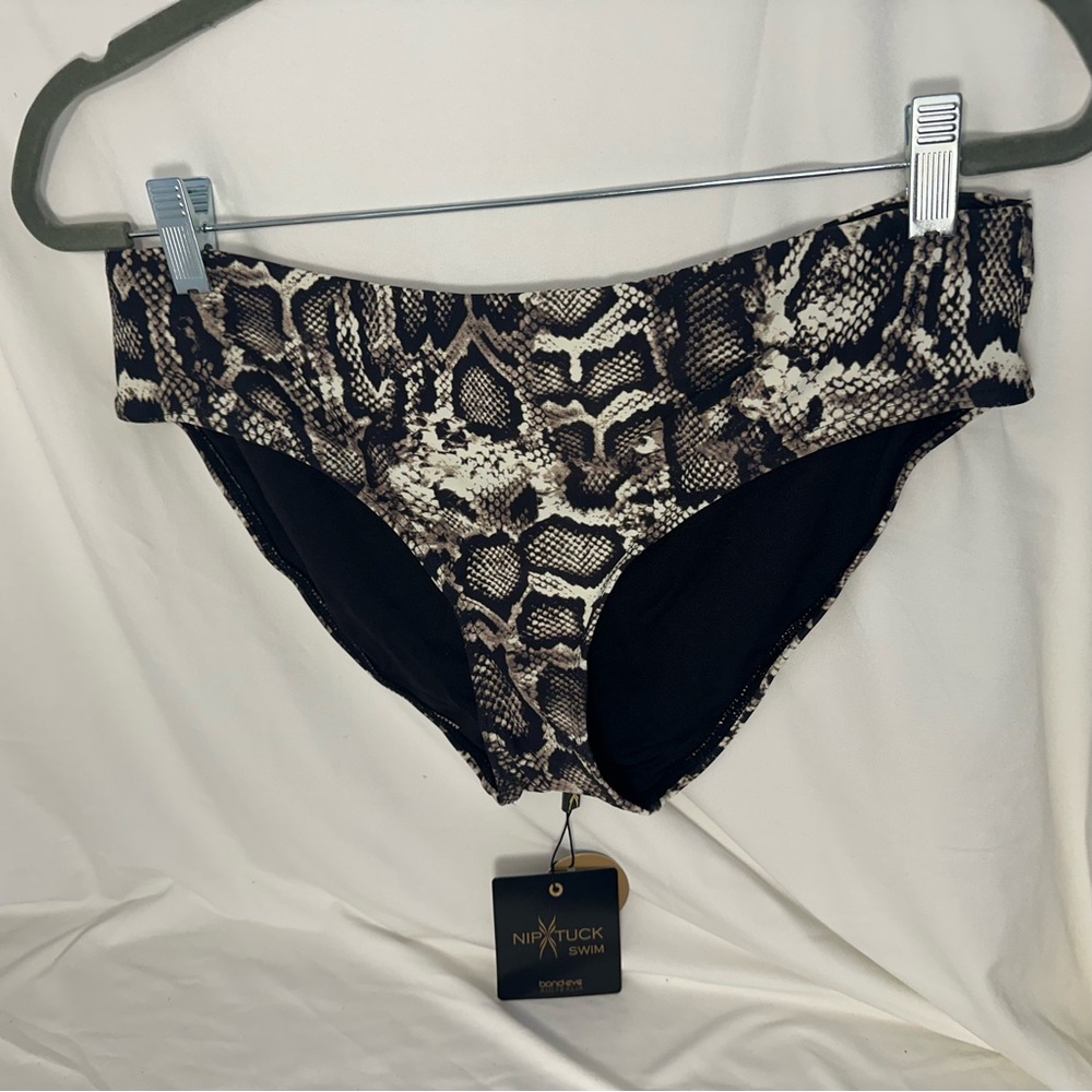 Nip Tuck Bikini Bottoms Animal Print Size 14 NWT